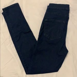 Dark wash high waisted skinny jegging